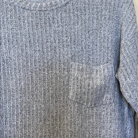 Grey sweater top - Picture 3 of 4